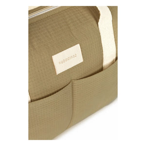 Nobodinoz - Bolso de maternidad impermeable Gala Opera | Oliva