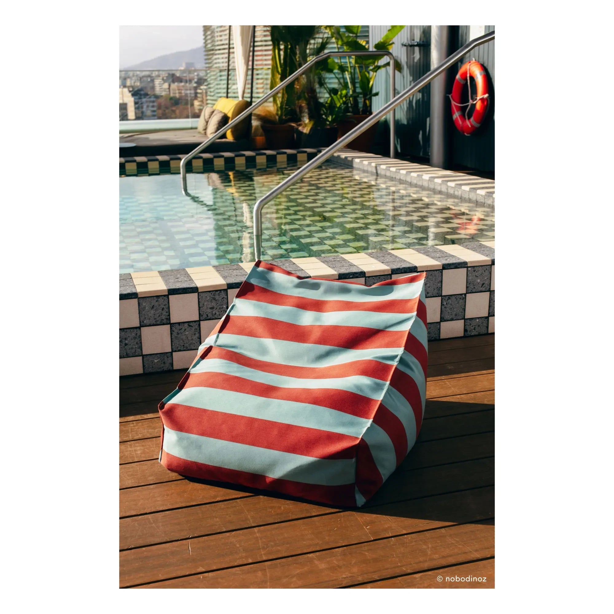 Nobodinoz - Puf para exterior Vibes | Toffee
