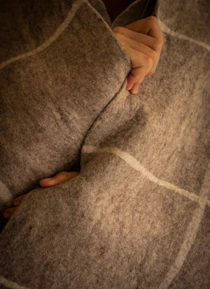Muskhane - Manta de fieltro Nuno a cuadros | Heather Grey