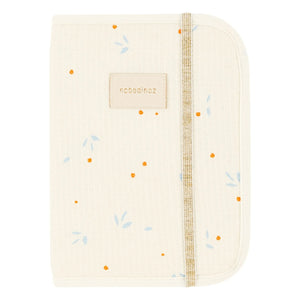 Nobodinoz - Funda para cartilla sanitaria Opera Cherries Naranja | Beige