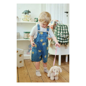 Konges Sløjd - Perrito de peluche con cesta