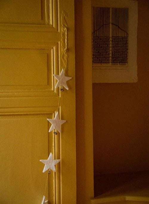 Muskhane - “Shooting Stars” Guirnalda de fieltro | Crudo
