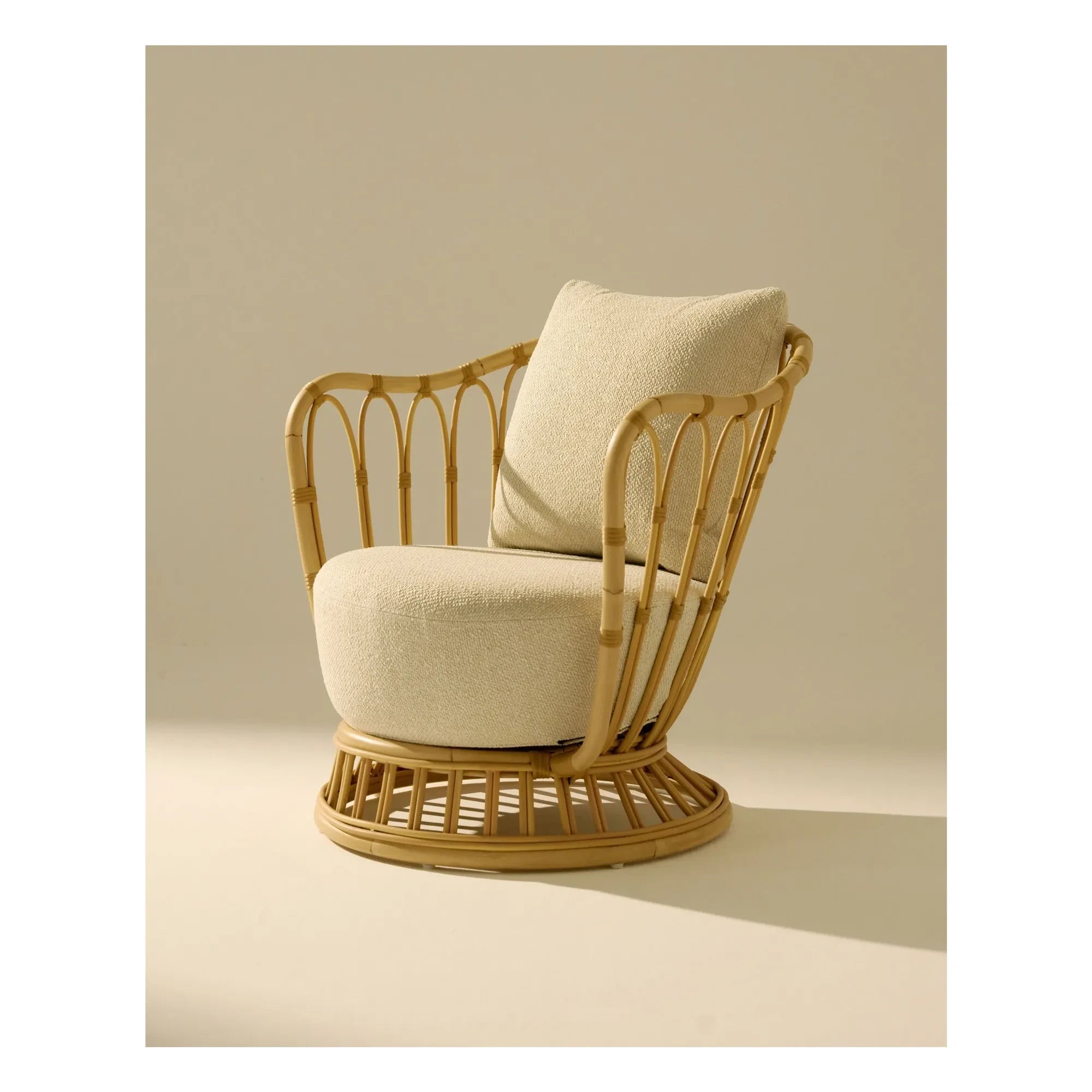 Gubi - Tumbona Grace de exterior