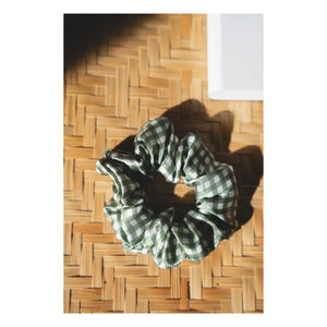 Emily's Pillow - Sage Gingham ipek scrunchie