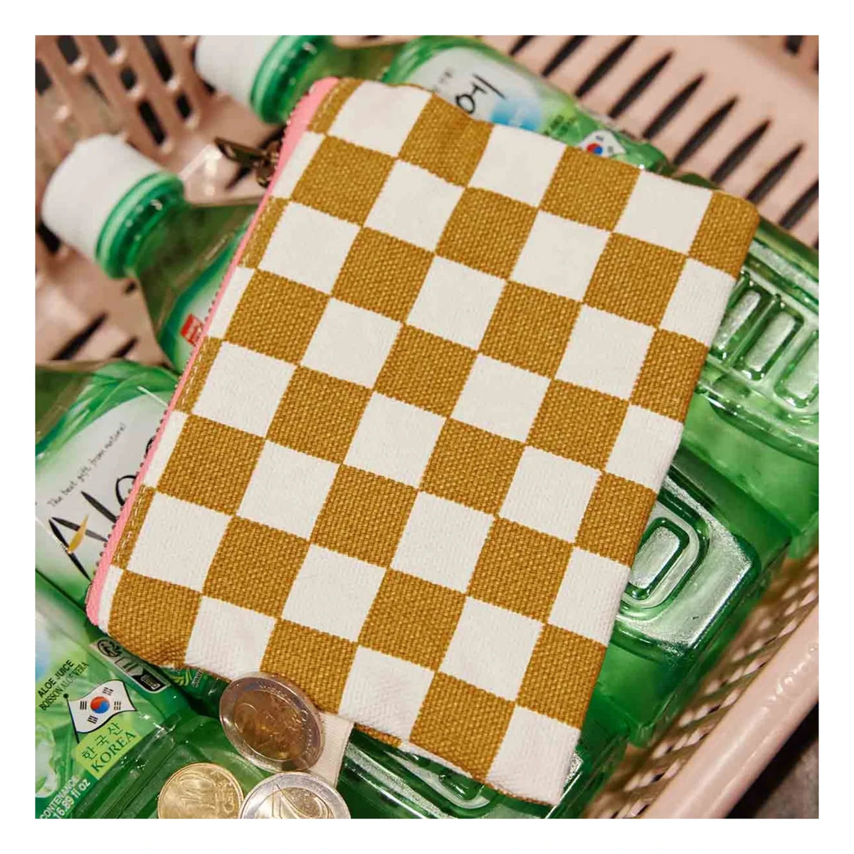 Rose in April - Lili Kareli clutch | Caramelo