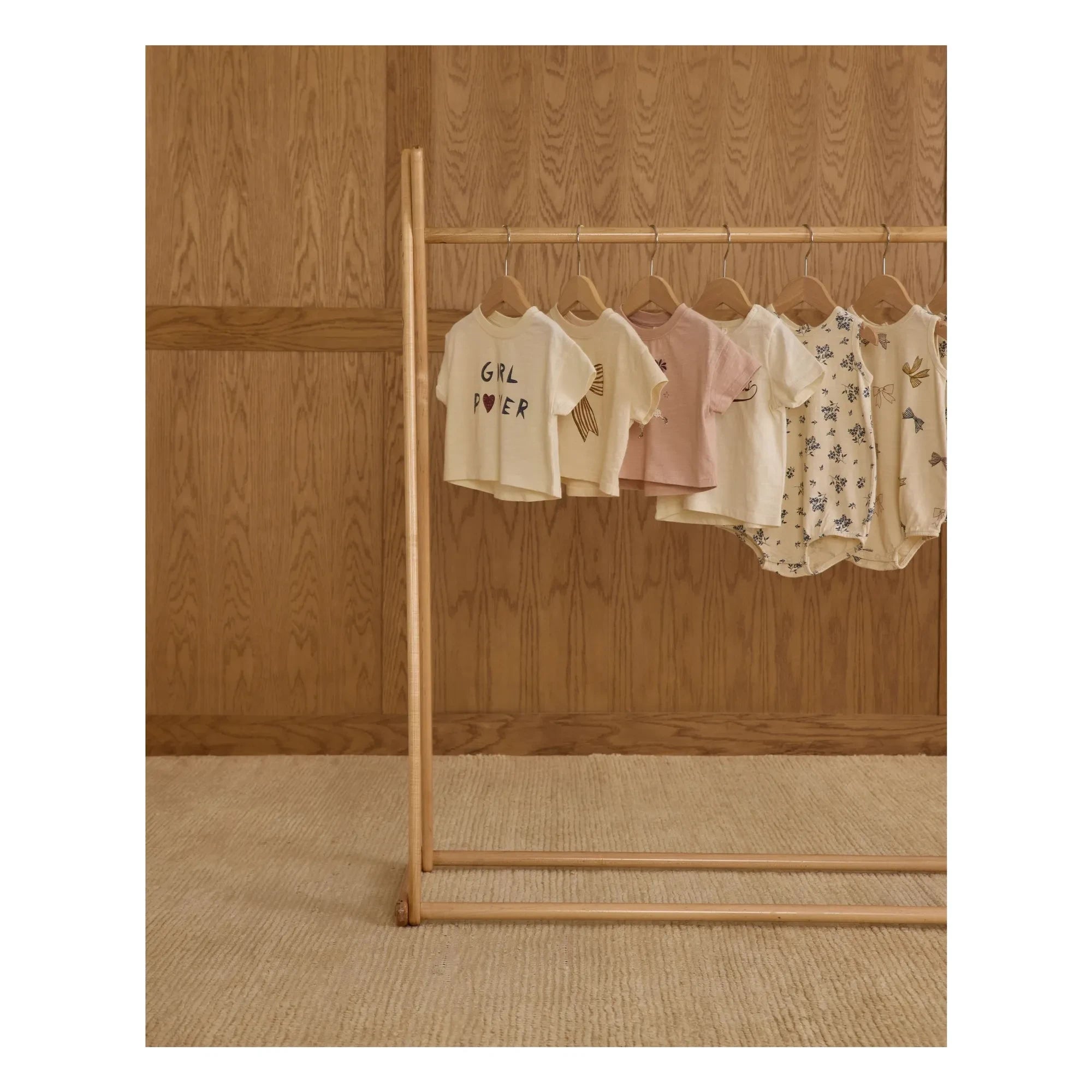 Rylee + Cru - Camiseta de corte cuadrado con lazo | Crudo