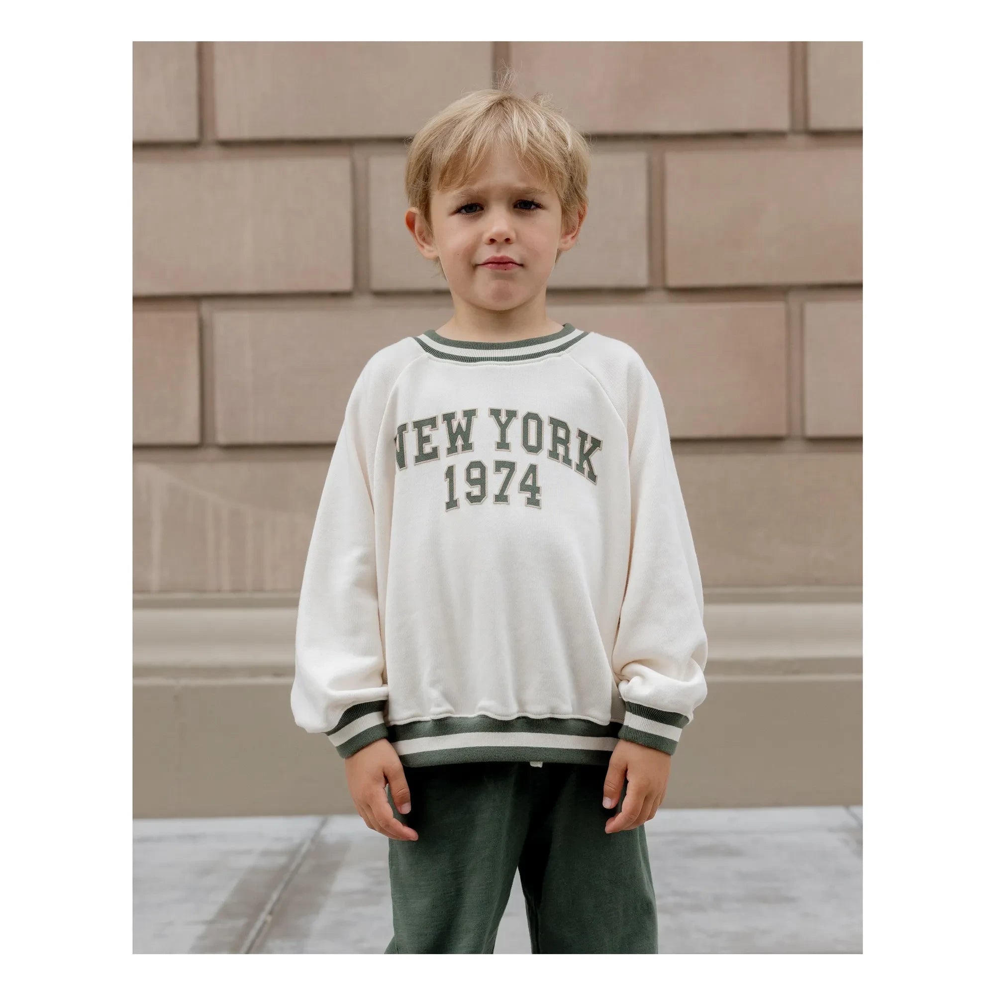 Rylee + Cru - Sudadera Raglán New York Mini | Crudo