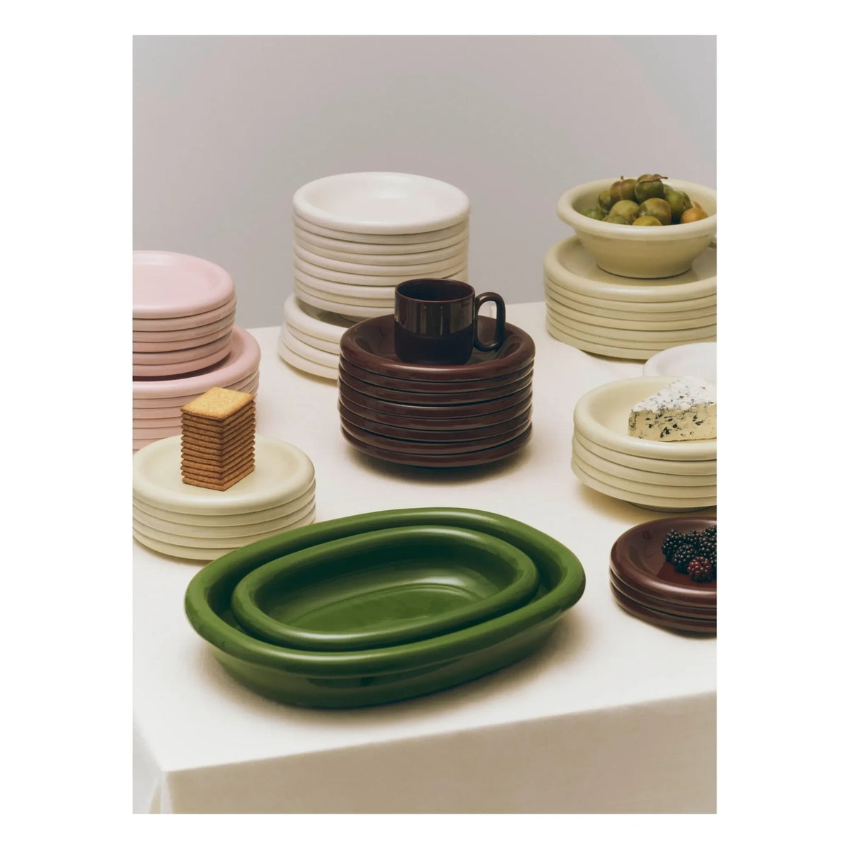 Hay - Fuente de servir de terracota Barro, Rui Pereira | Verde