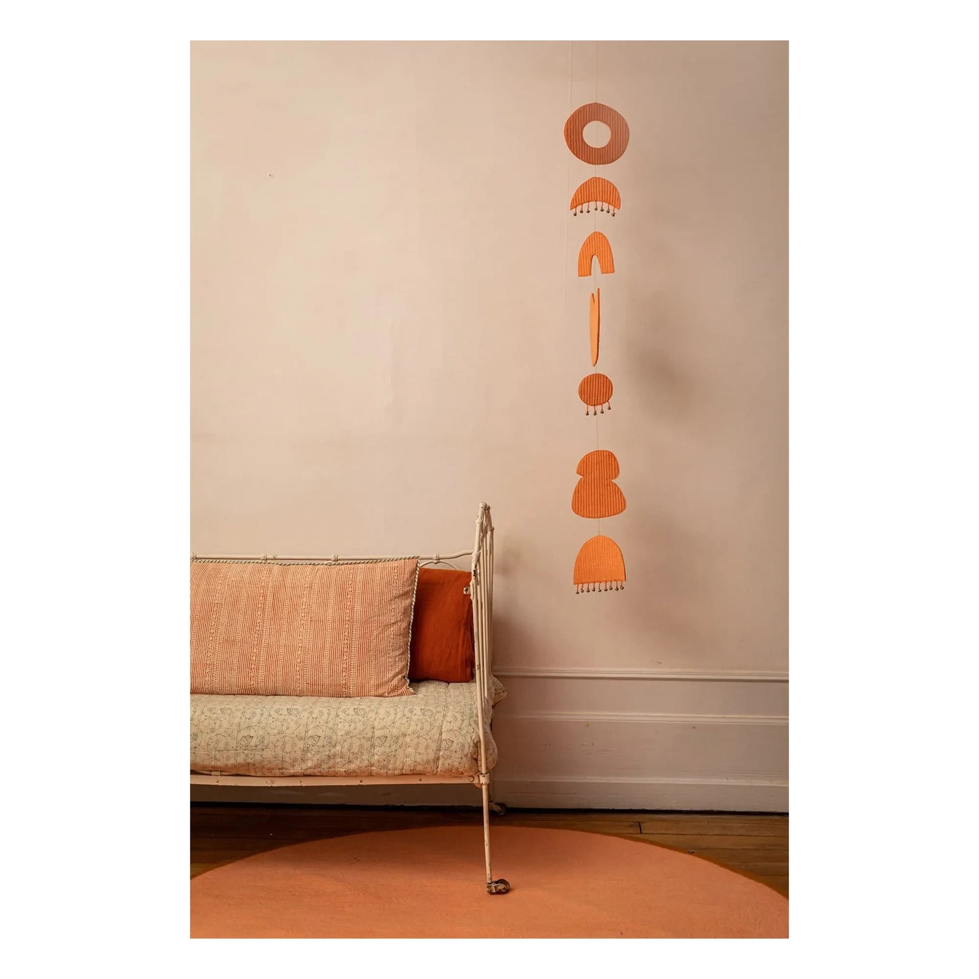 Muskhane - Móvil Chakra de fieltro acolchado | Blush