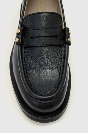 Mocasines de piel con tachuelas Bloom de AllSaints para mujer