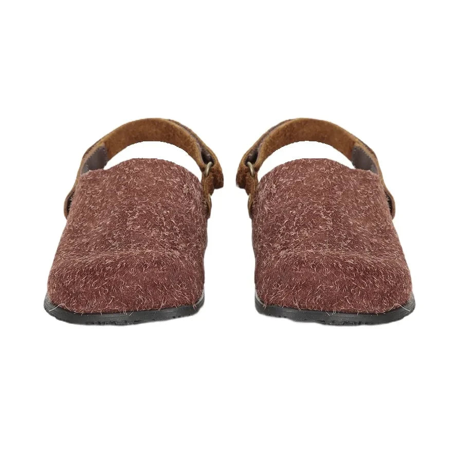 Bobo Choses - Zapatillas de estar por casa de piel peluda con jardín | Marrón oscuro