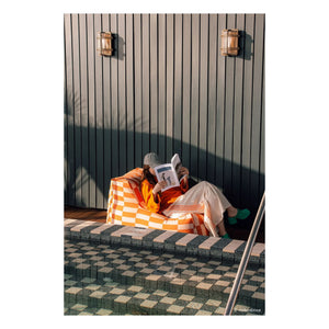 Nobodinoz - Puf largo de exterior Matteo Tiles | Naranja