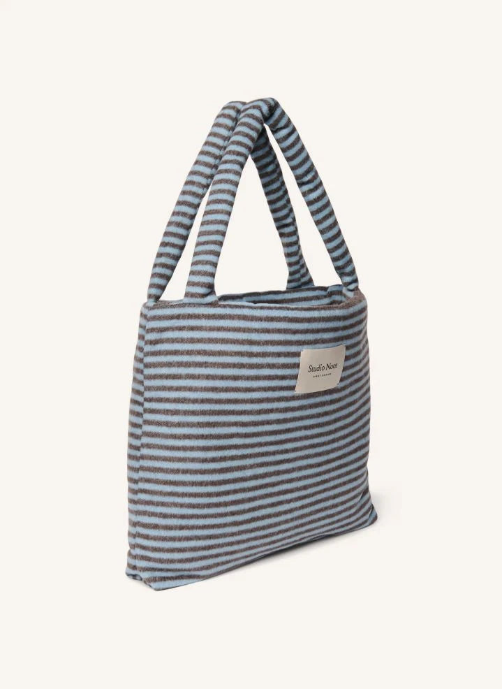 Studio Noos - Bolso maternal de lana a rayas | Azul claro