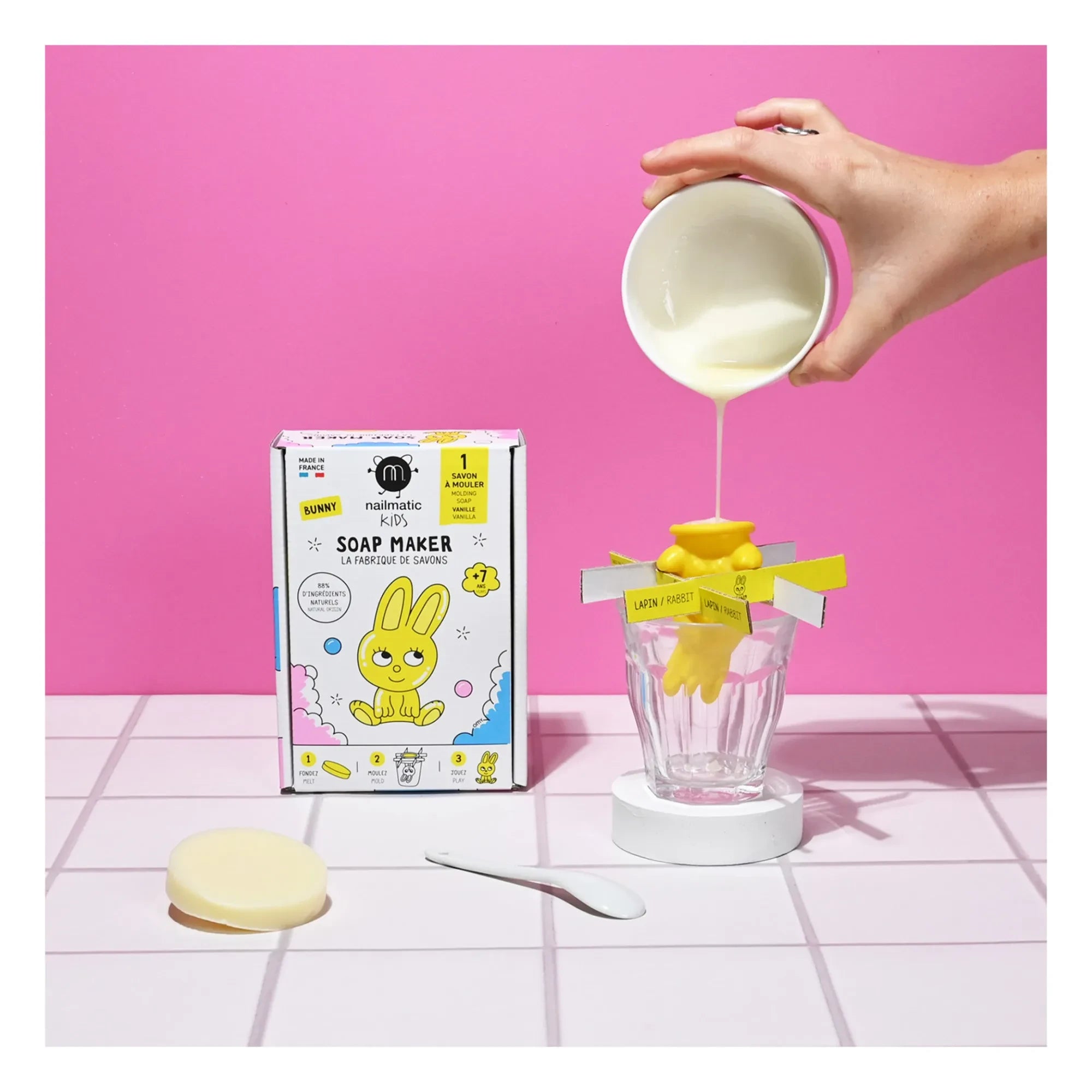 Nailmatic Kids - Kit para hacer jabones - Edición conejito - 1 jabón | Amarillo