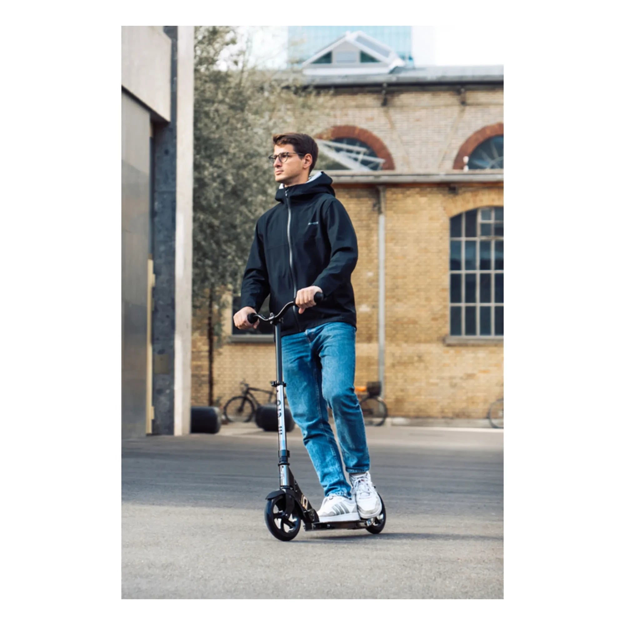Patinete Micro - Clásico Neochrome | Negro