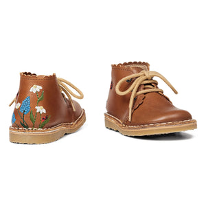 Petit Nord - Botines Bordados Bichito Fisto - Colección Uniqua | Camel