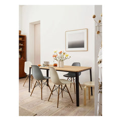 Vitra - Silla DSW de plástico - base de arce - Charles & Ray Eames | Granito