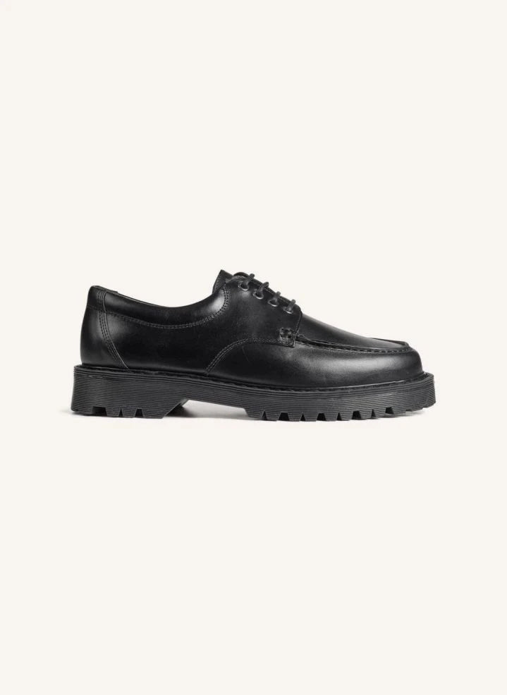 Garment Project - Pete Moc Toe Zapatos Derby de Cuero | Negro