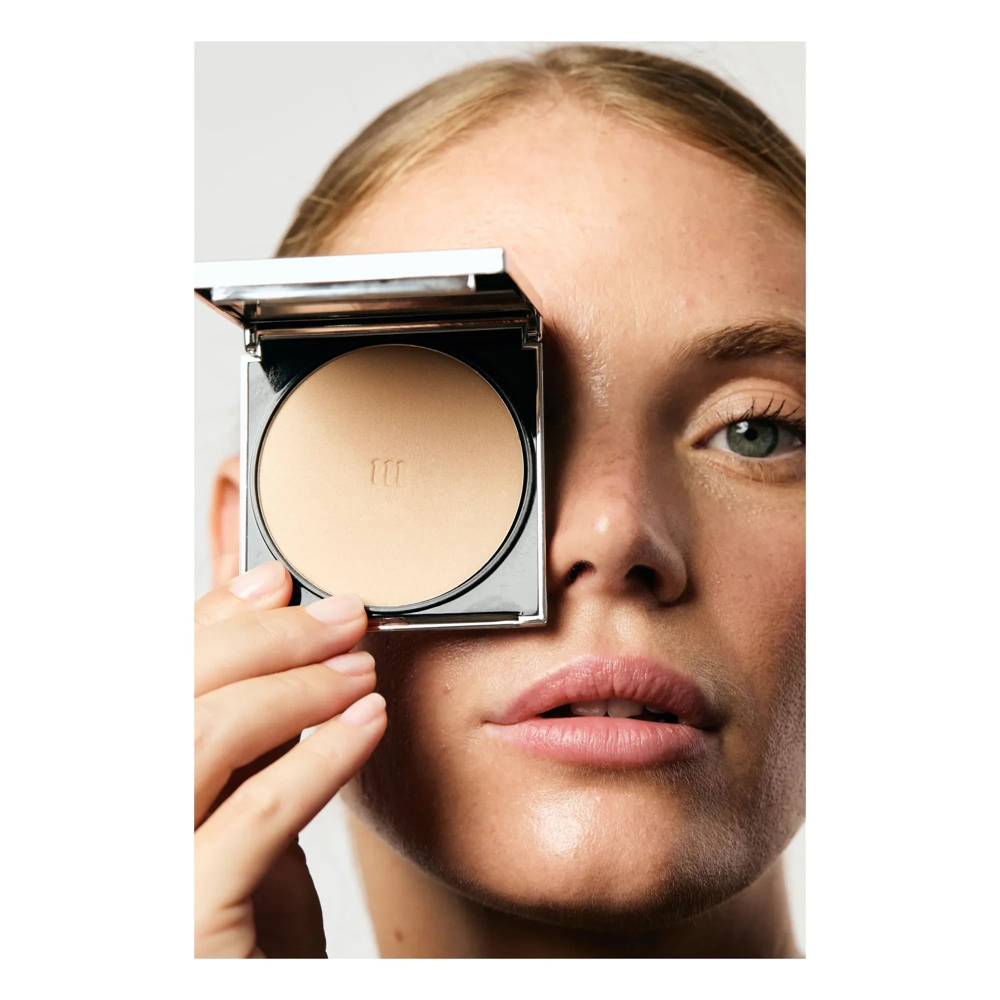 AIME - Base de maquillaje en polvo SPF+30 - 7g | Claro