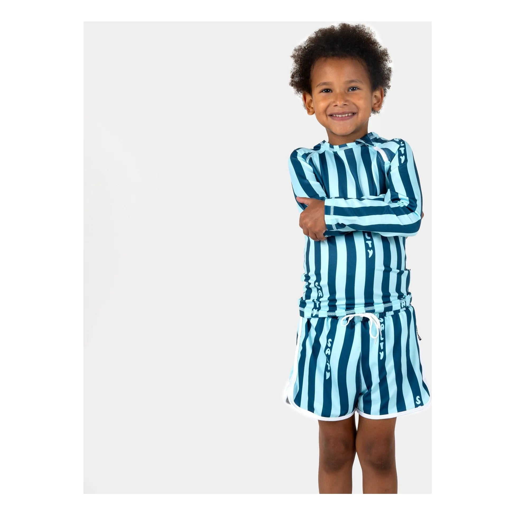 Beach & Bandits - Bañador tipo bóxer de rayas Salty Stripes con protección UV de fibras recicladas | Azul marino