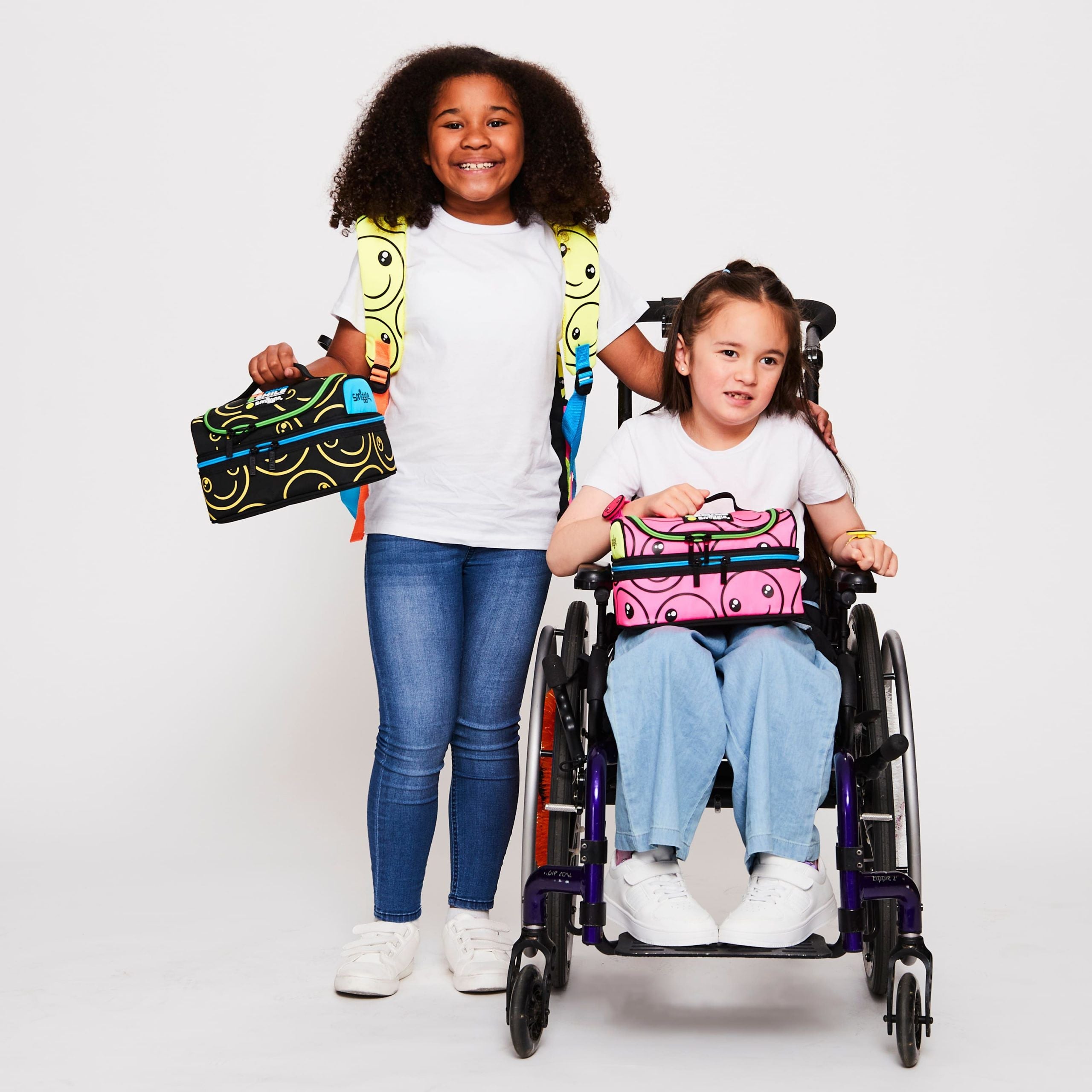 Smiggle - Set de útiles escolares y bolsa Be Kind