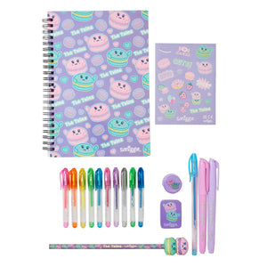 Smiggle - Cuaderno A5 perfumado y set de papelería