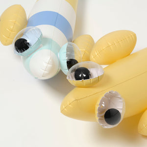 Sunnylife - Aleta de pez inflable, accesorio de natación para mar y piscina