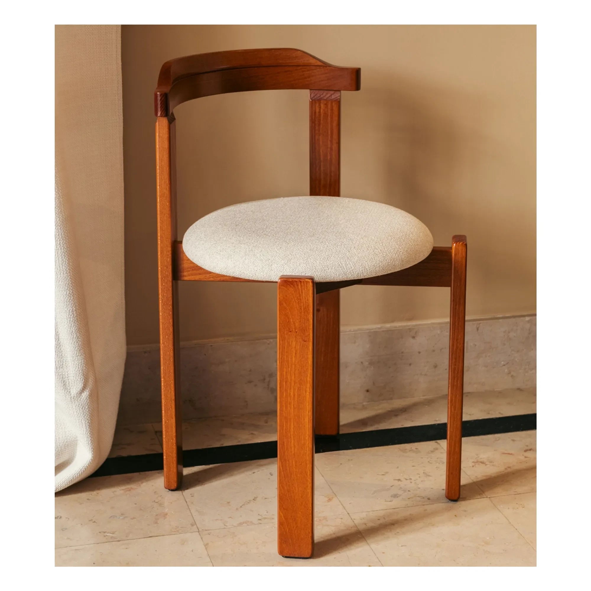 The Socialite Family - Silla Laura, tapizada con madera de haya y tela trenzada | Beige