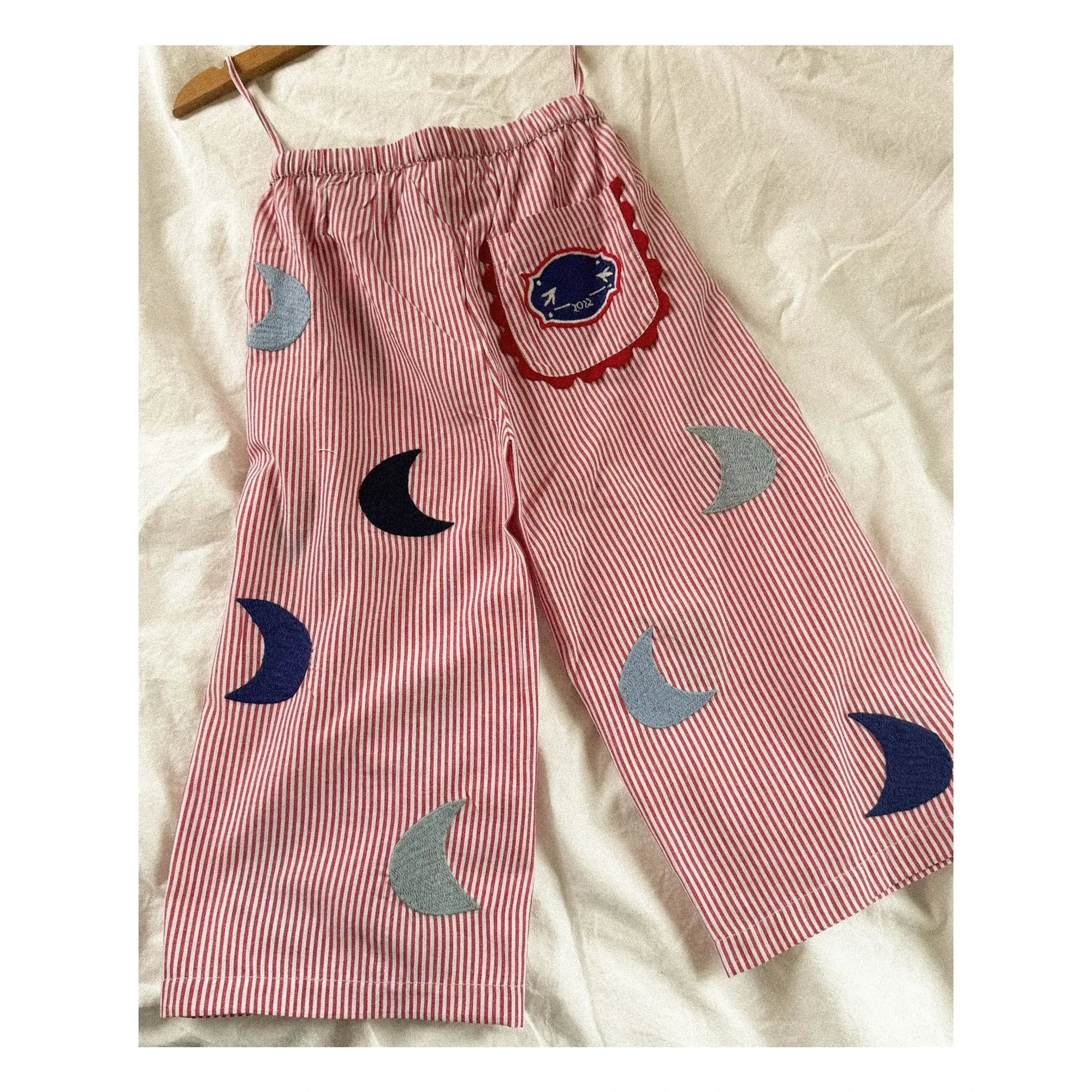 SISSEL EDELBO - Pantalón Saxo a Rayas - Colección Infantil | Rojo