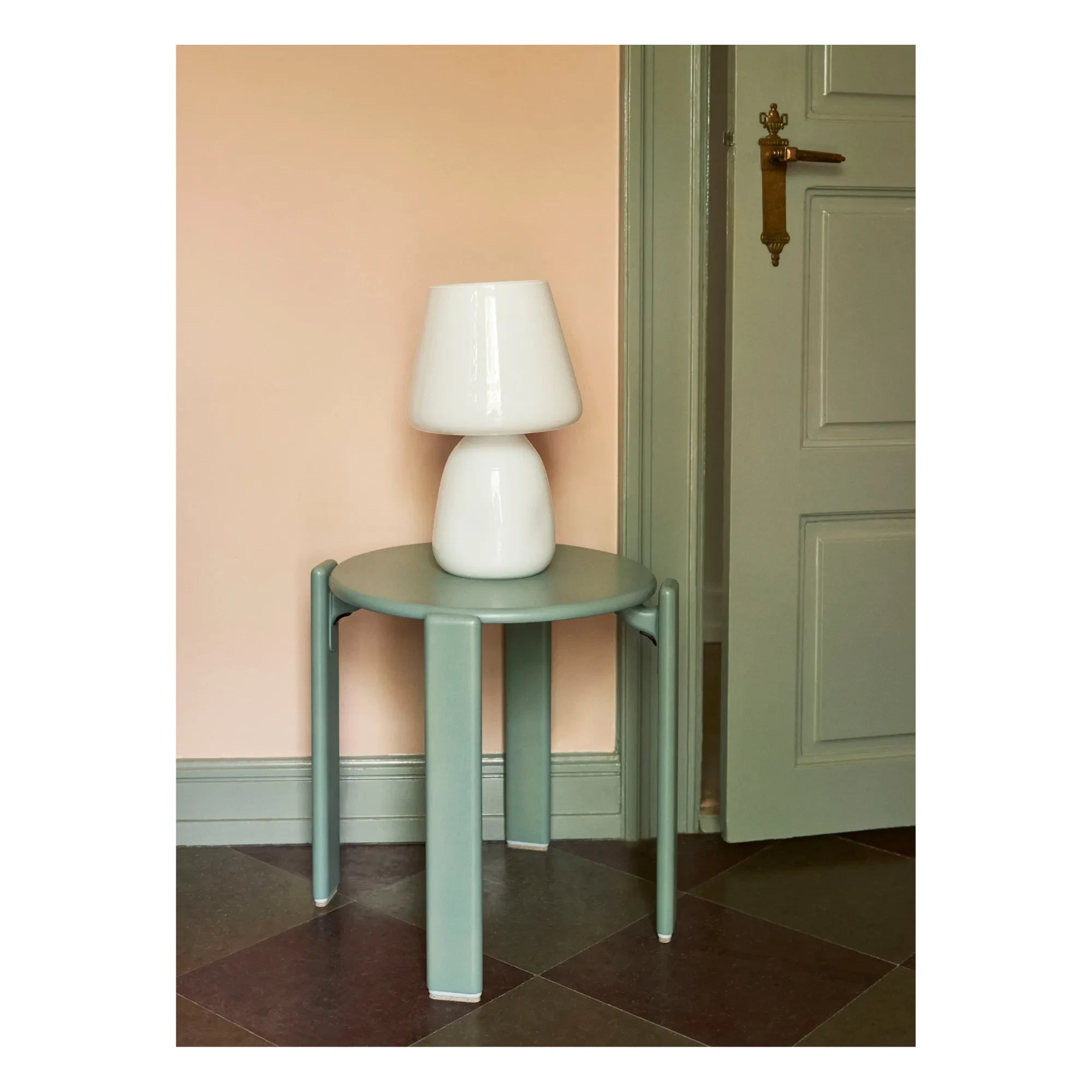 Hay - Lámpara de mesa Apolo de cristal opalino | Blanco