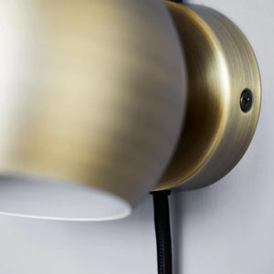 Frandsen - Aplique de pared "Ball", Benny Frandsen | Latón