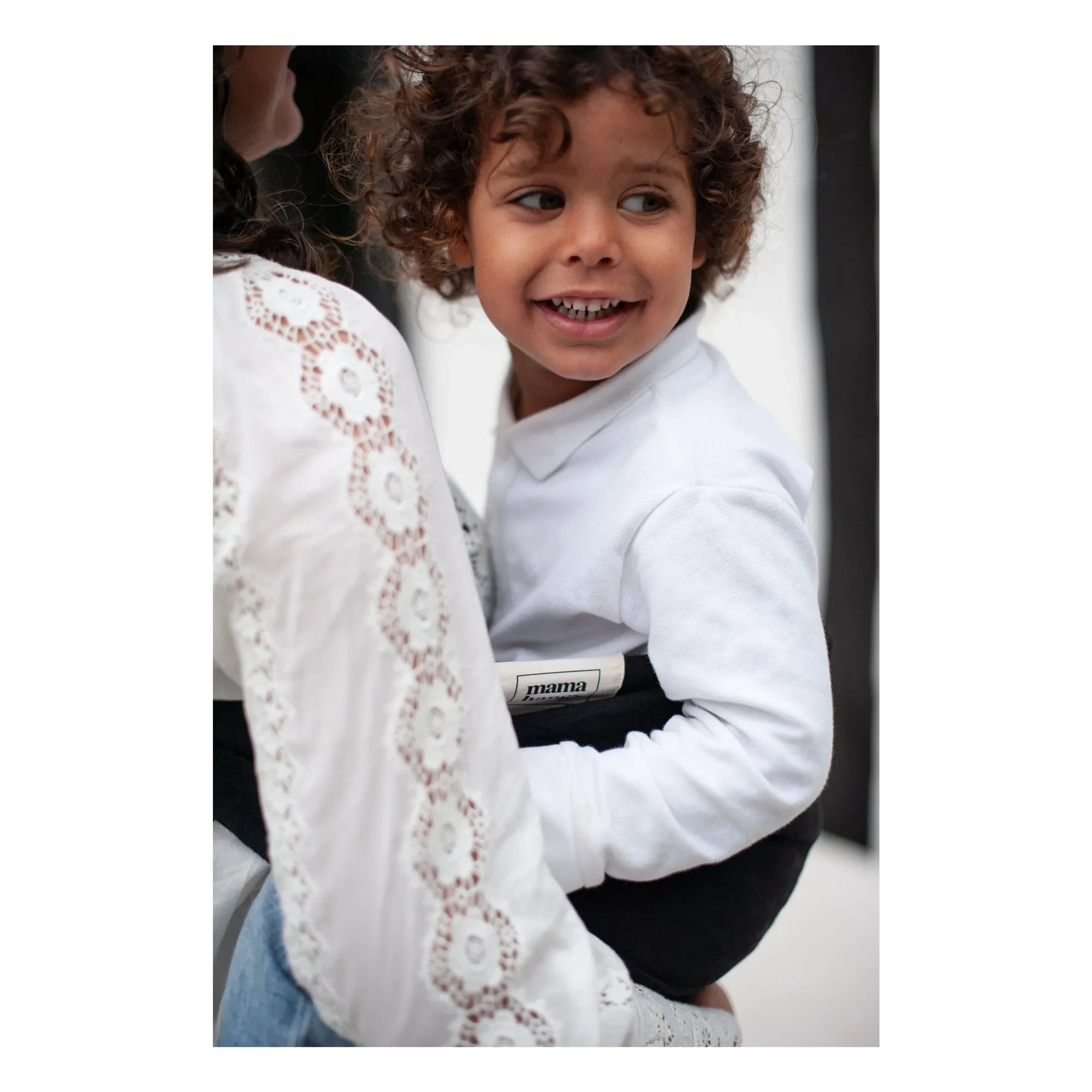 Mama Hangs - Mochila portabebés Carry &amp; Walk | Negro
