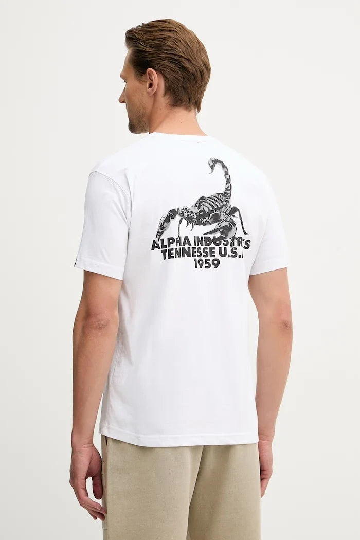 Camiseta Alpha Industries de algodón para hombre con estampado de escorpión en la espalda