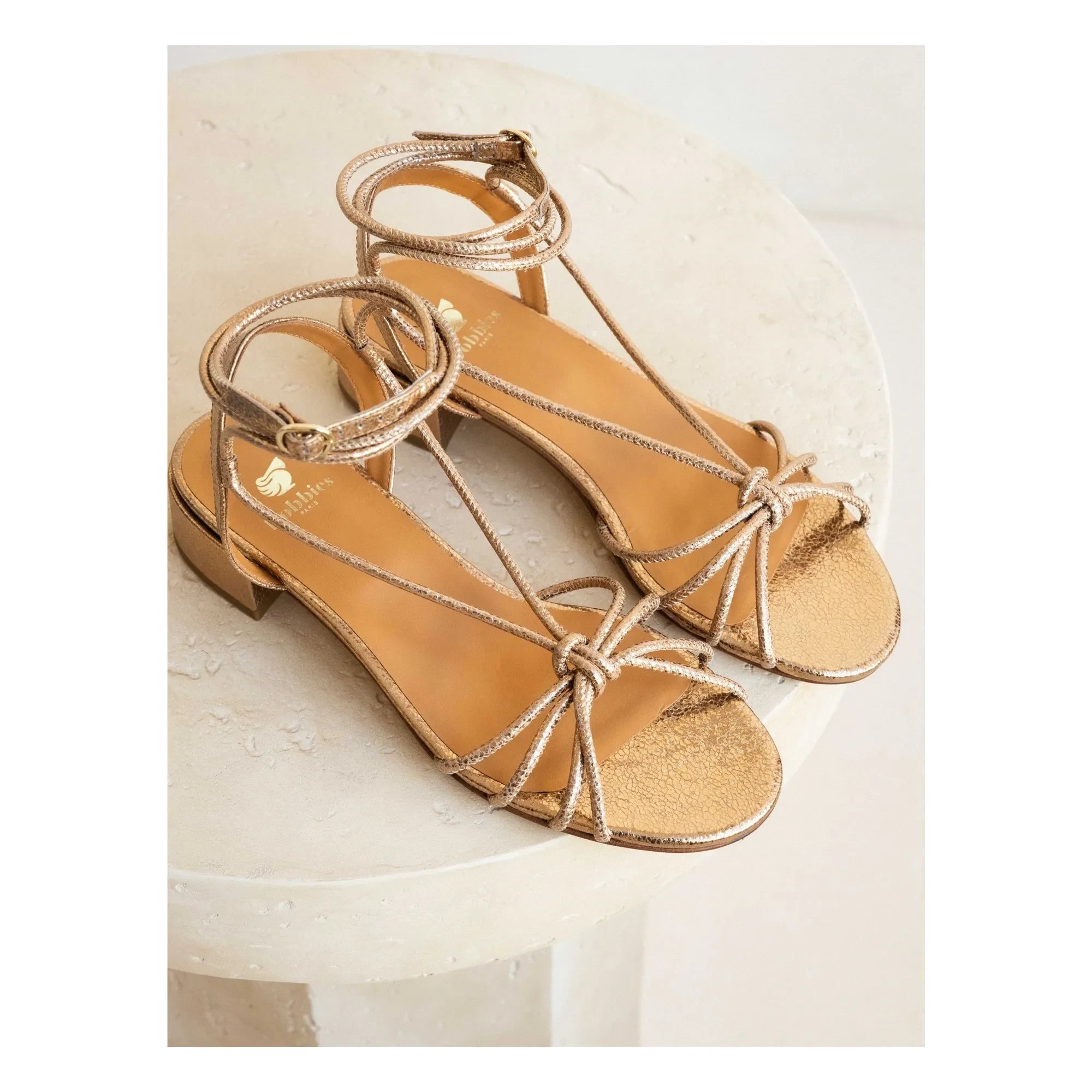Bobbies - Sandalia de piel metalizada Tara | Dorado