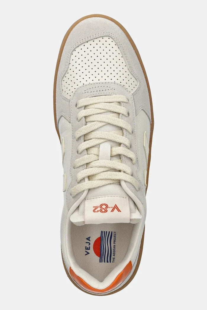 Zapatillas de cuero Veja V-82