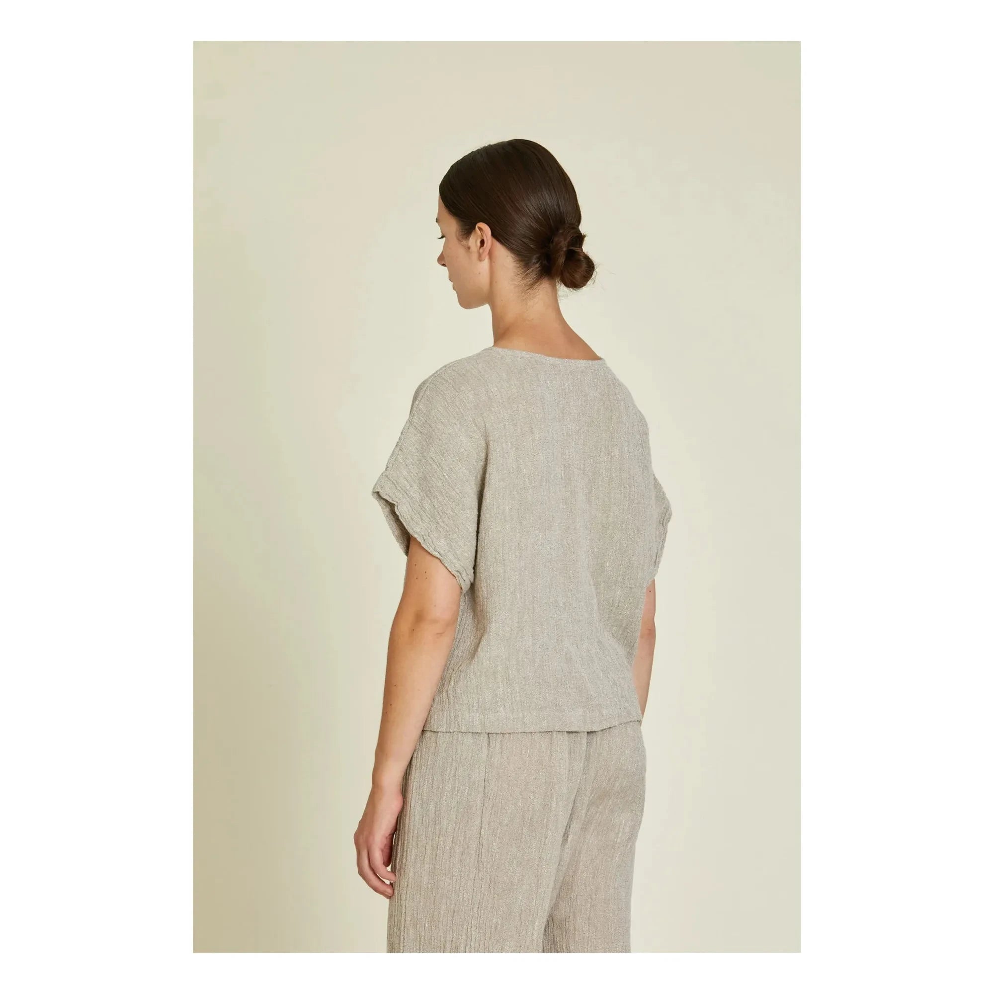 Black Crane - Top Básico de Lino | Gris Claro