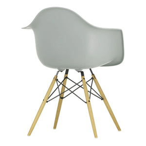 Vitra - Silla DAW - base de arce - Charles & Ray Eames | Gris claro