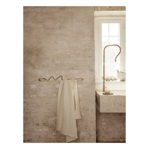 Ferm Living - Toallero Curvature | Latón