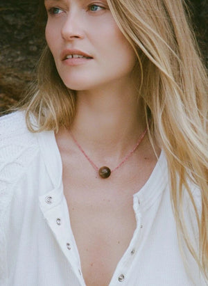 Anni Lu - Collar de Espíritu Rosado | Hibisco