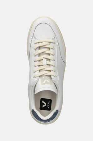 Zapatillas Veja V-12 de Piel con Costuras