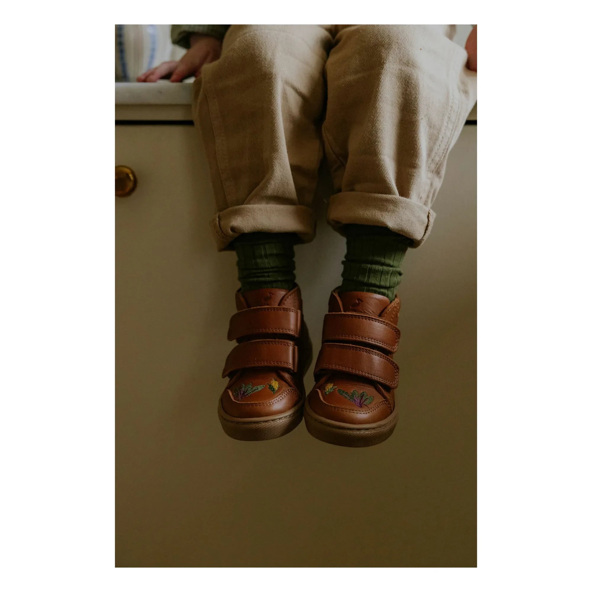 Petit Nord - Zapatillas Rayadas Colección Otoño Cosecha - Colección Uniqua | Cognac