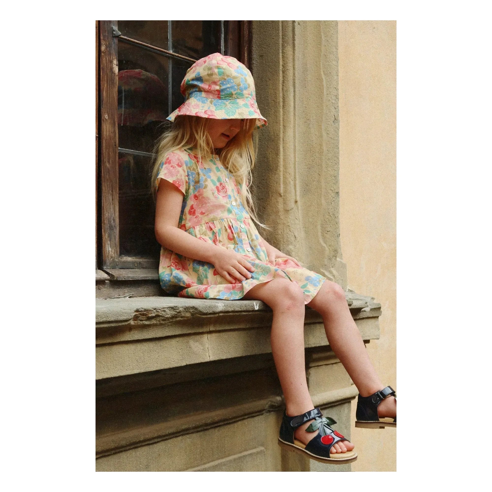 Konges Sløjd - Gorro de algodón orgánico Pacey con estampado floral | Beige