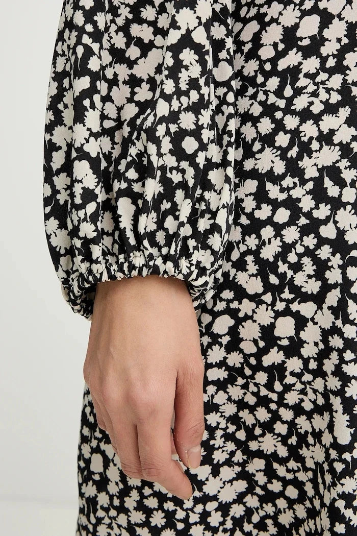 Vestido de seda Weekend Max Mara QUIZ