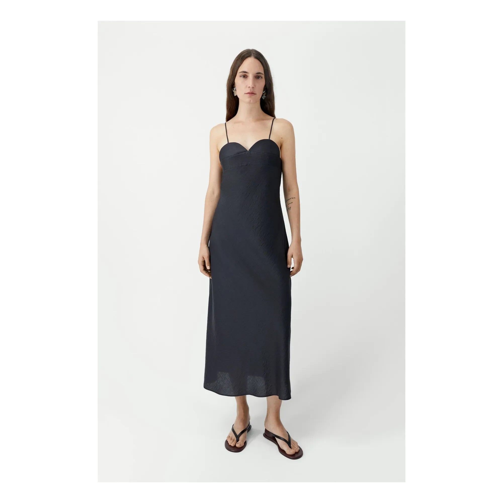 Cordera - Vestido cuello corazón | Negro