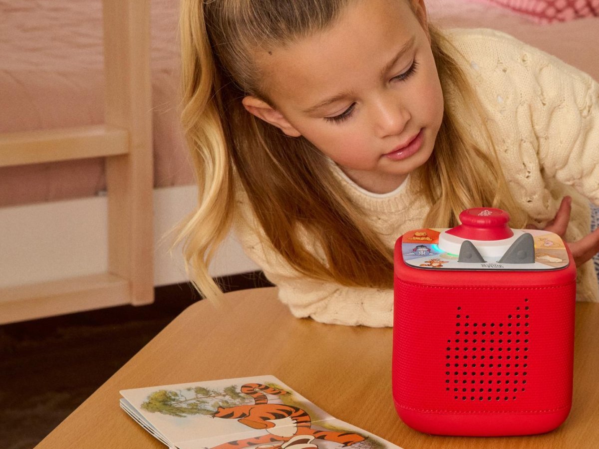 Tonies - Inglés Winnie the Pooh: La aventura de Tigger para resolver el lío - Tonieplay