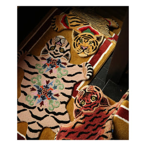 Doing Goods - Alfombra Tula Wise de lana y tigre | Rojo