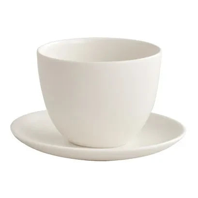 Kinto - Taza y plato de porcelana Pebble | Blanco