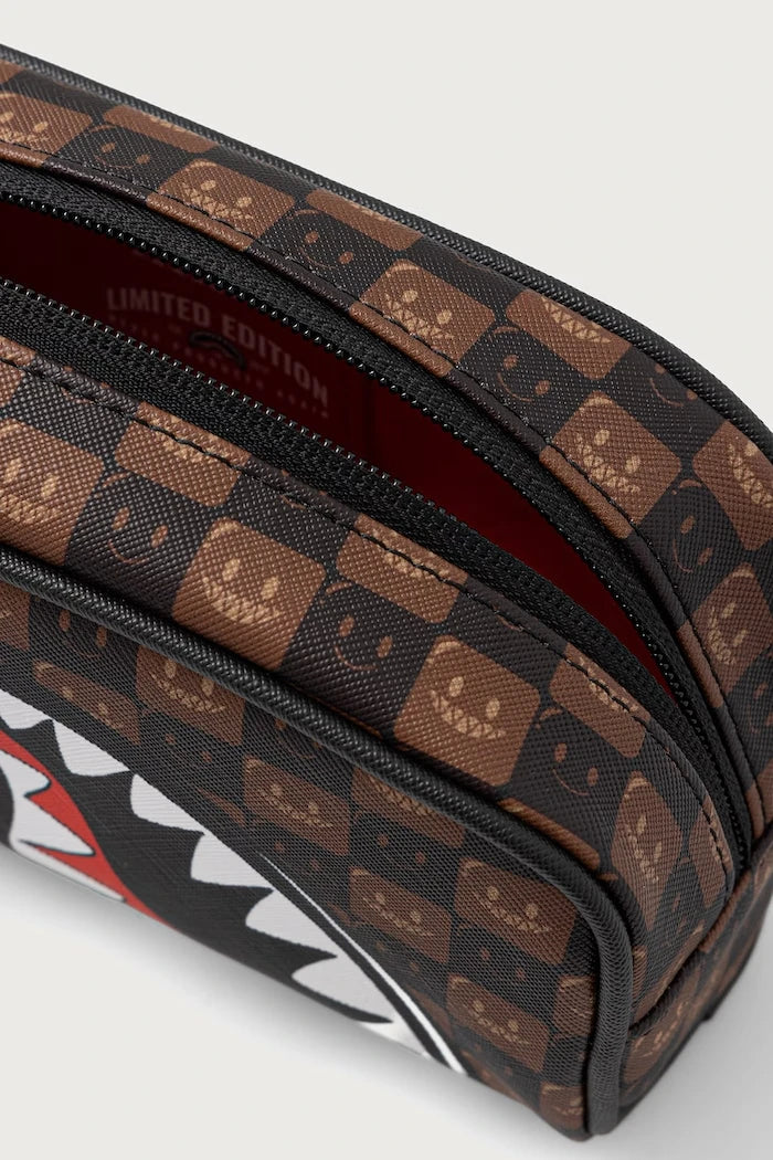 Sprayground - Paris’teki Köpek Balıkları Kahverengi Kalem Kutusu 910B9303NSZ