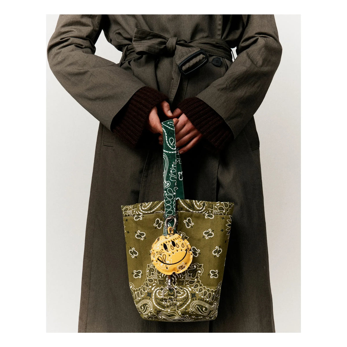 Llámame por tu nombre - Charms Happy Face | Amarillo