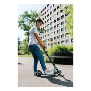 Patinete Micro - Sprite con suspensión | Oliva